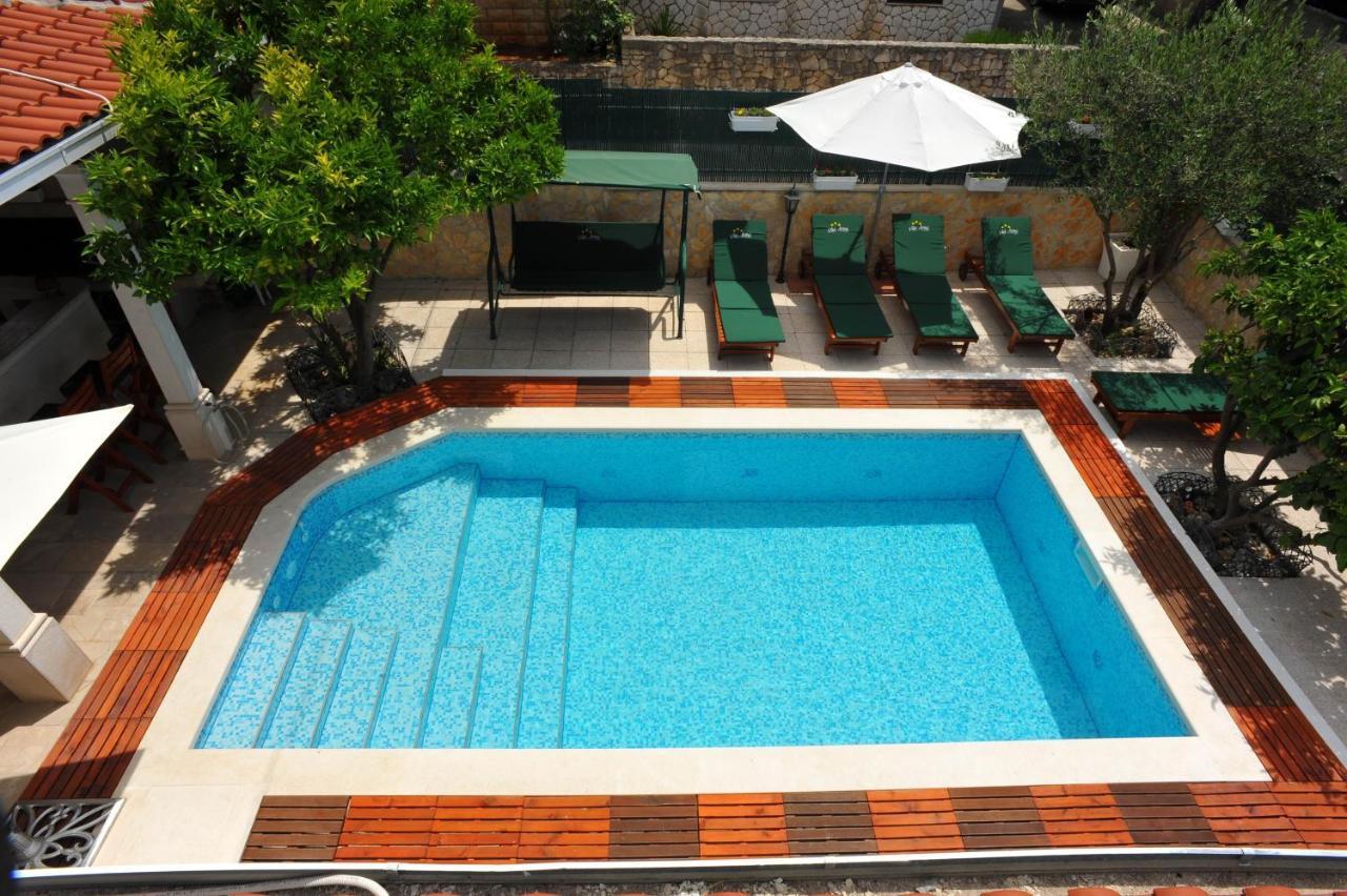 Villa Anni Sutivan Luaran gambar