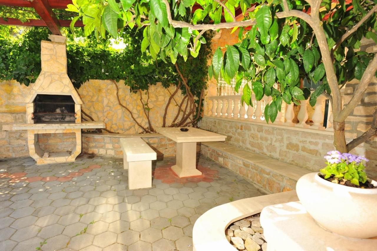 Villa Anni Sutivan Luaran gambar