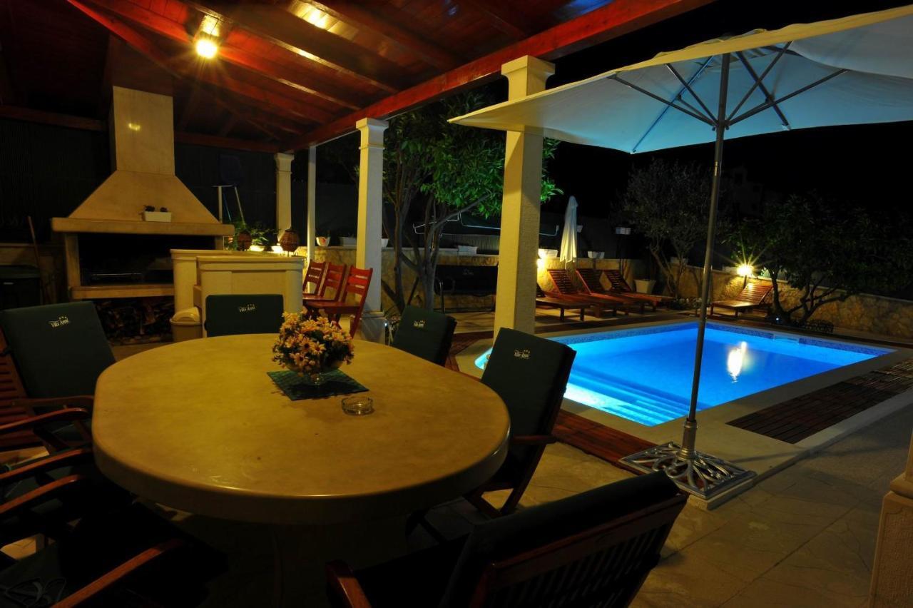 Villa Anni Sutivan Luaran gambar
