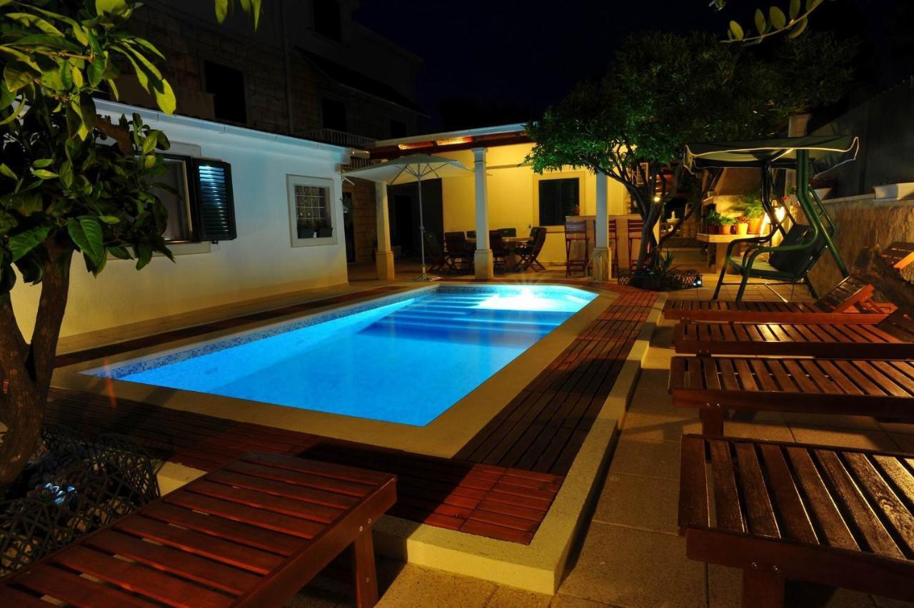 Villa Anni Sutivan Luaran gambar