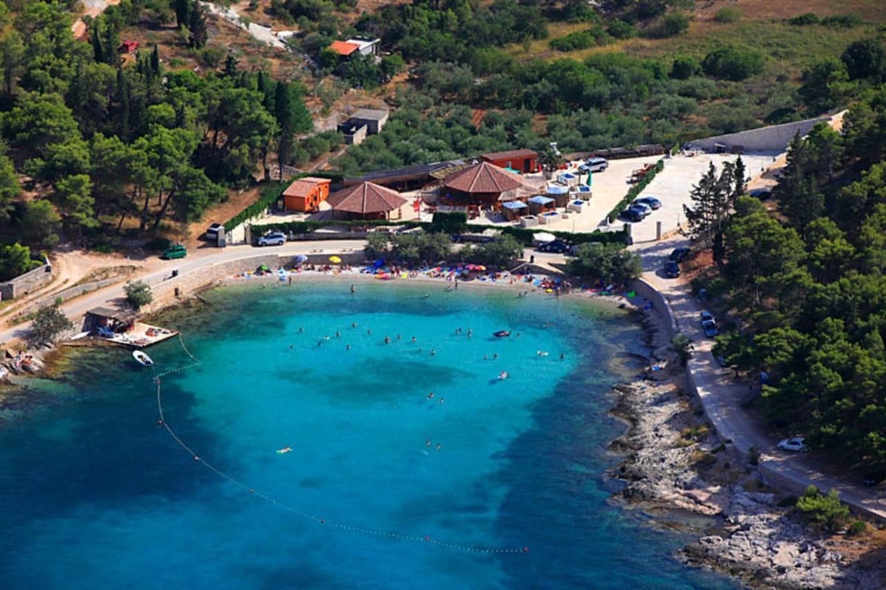 Villa Anni Sutivan Luaran gambar